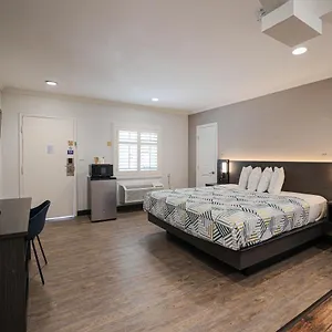 6, Tustin, Orange County-ca 2* Tustin