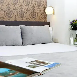 *** Hotel Imperial España